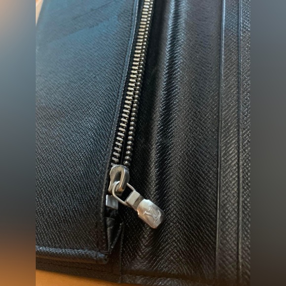 Sold⚡️Authentic Graphite Brazza Wallet ⚡️⚡️ - Picture 13 of 14